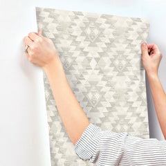 4142-72607-peel-and-stick-wallpaper-stick-application-step