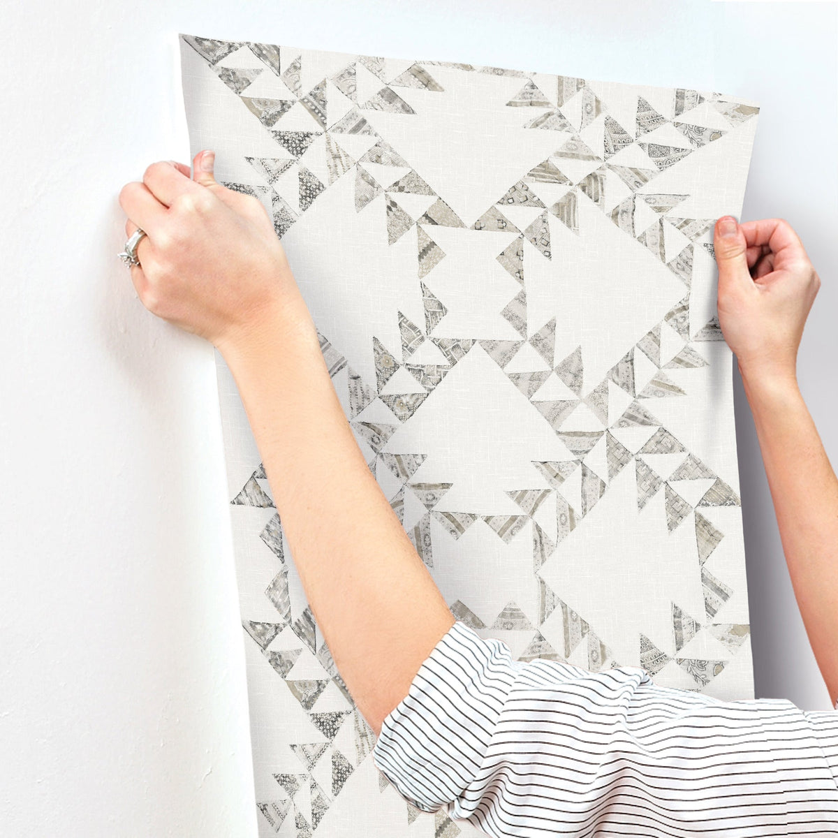 4142-72630-peel-and-stick-wallpaper-stick-application-step