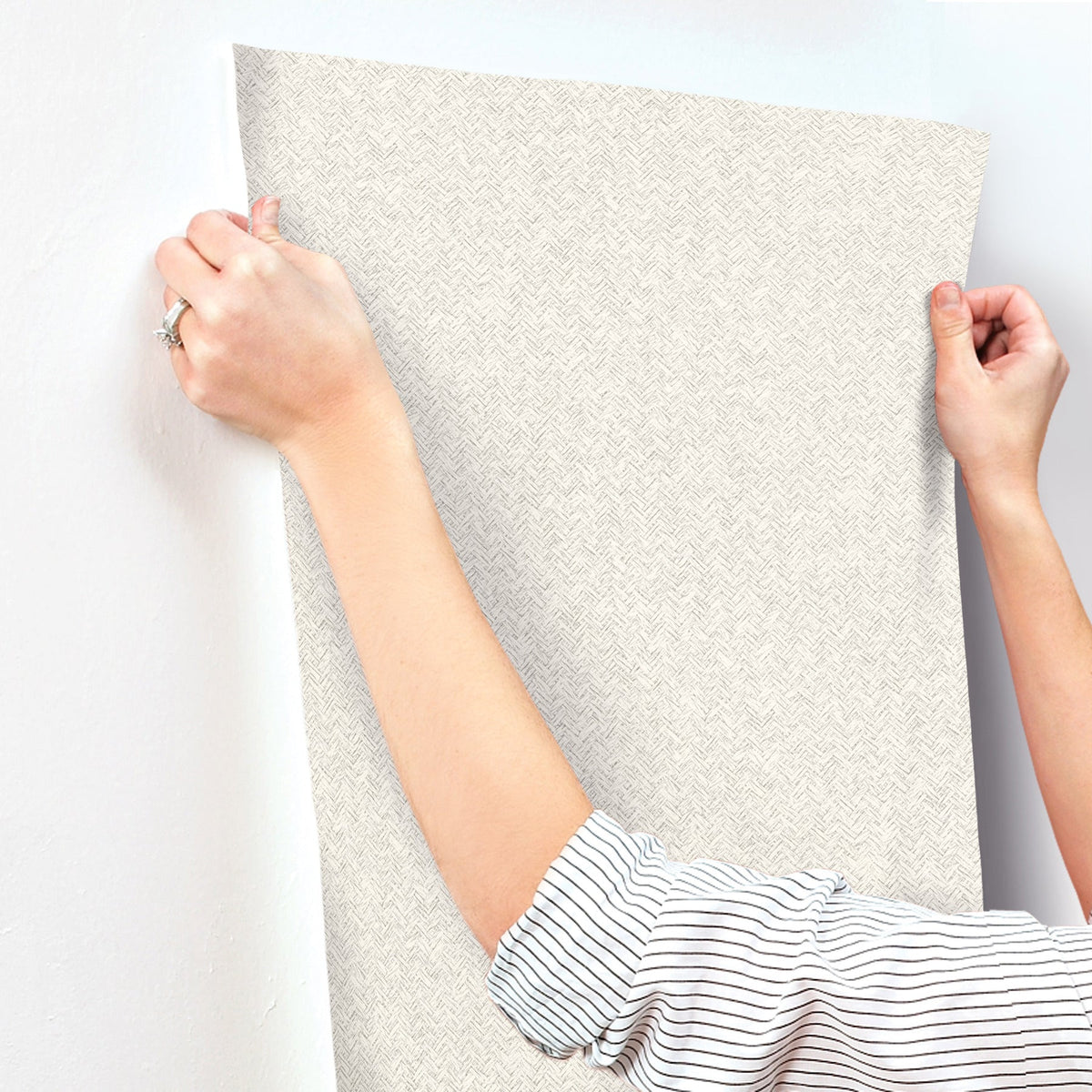 4142-72643-peel-and-stick-wallpaper-stick-application-step