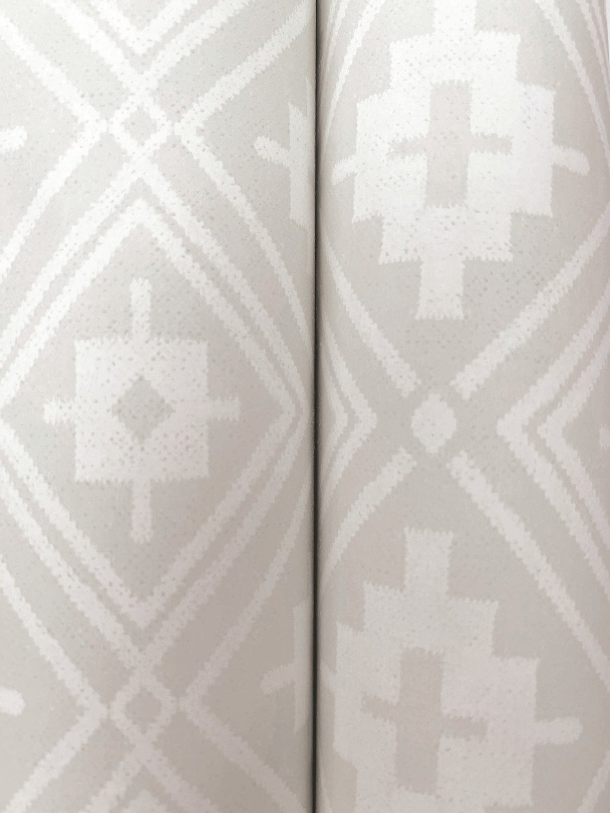 4142-72659-peel-and-stick-wallpaper-detail-closeup