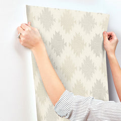 4142-72665-peel-and-stick-wallpaper-stick-application-step