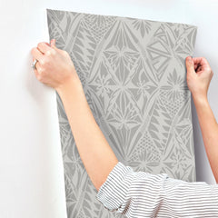 4146-27210-peel-and-stick-wallpaper-stick-application-step