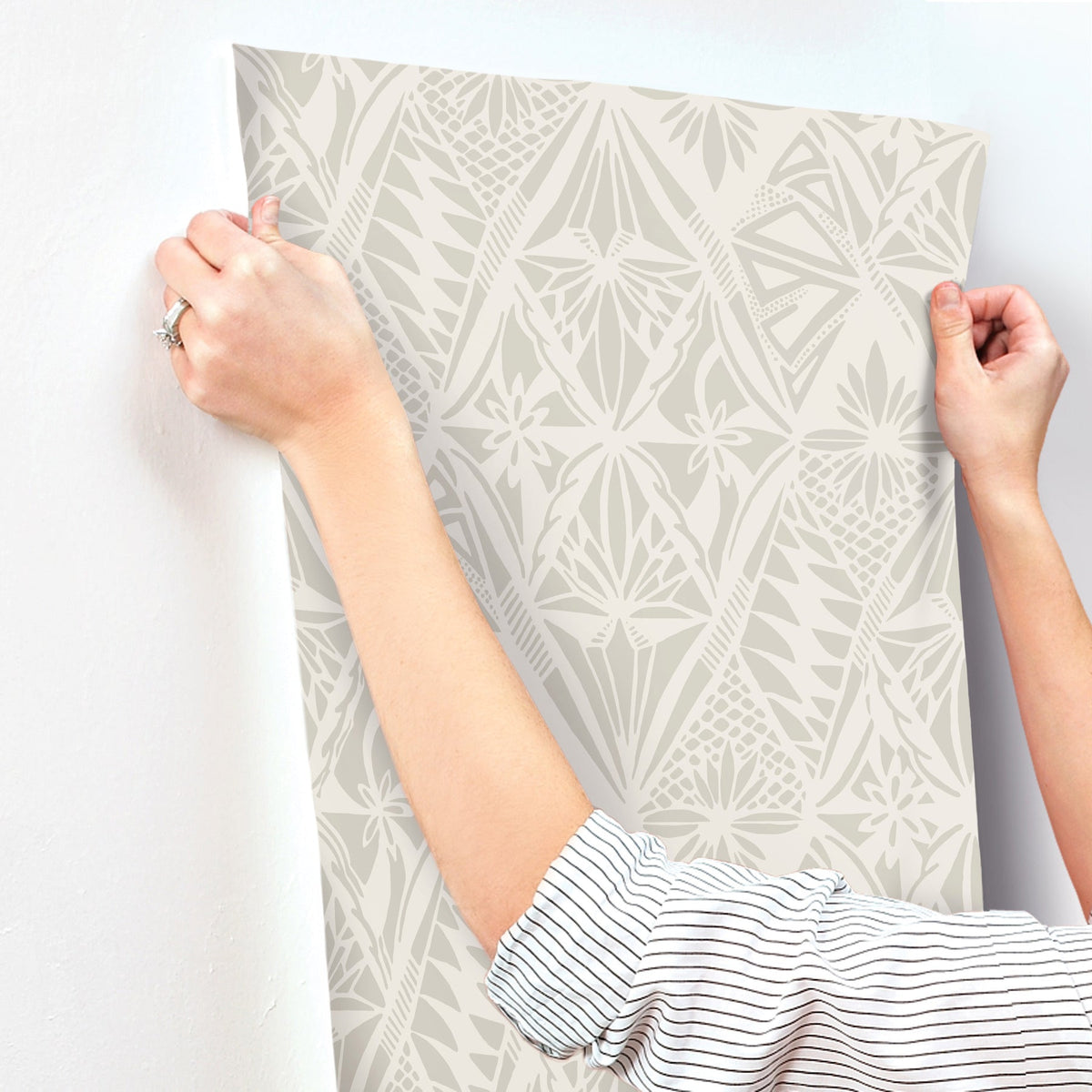 4146-27212-peel-and-stick-wallpaper-stick-application-step