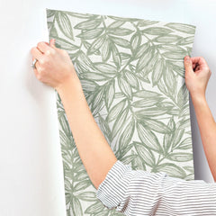 4146-27231-peel-and-stick-wallpaper-stick-application-step