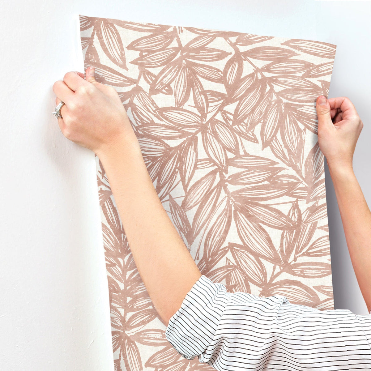 4146-27232-peel-and-stick-wallpaper-stick-application-step