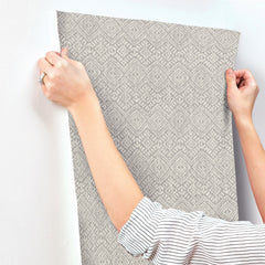 4146-27254-peel-and-stick-wallpaper-stick-application-step