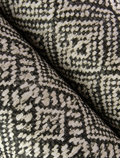 4146-27255-peel-and-stick-wallpaper-detail-closeup