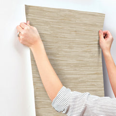 4147-27259-peel-and-stick-wallpaper-stick-application-step