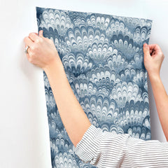4147-27379-peel-and-stick-wallpaper-stick-application-step
