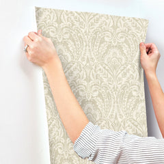 4147-27382-peel-and-stick-wallpaper-stick-application-step