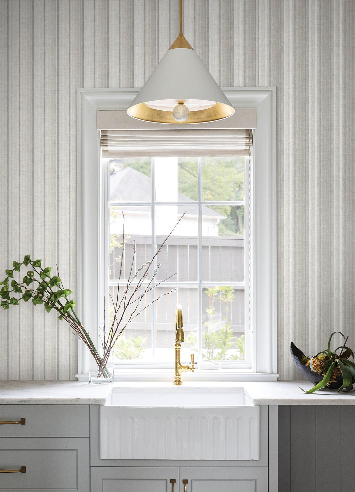 4147-27394-peel-and-stick-wallpaper-room-scene