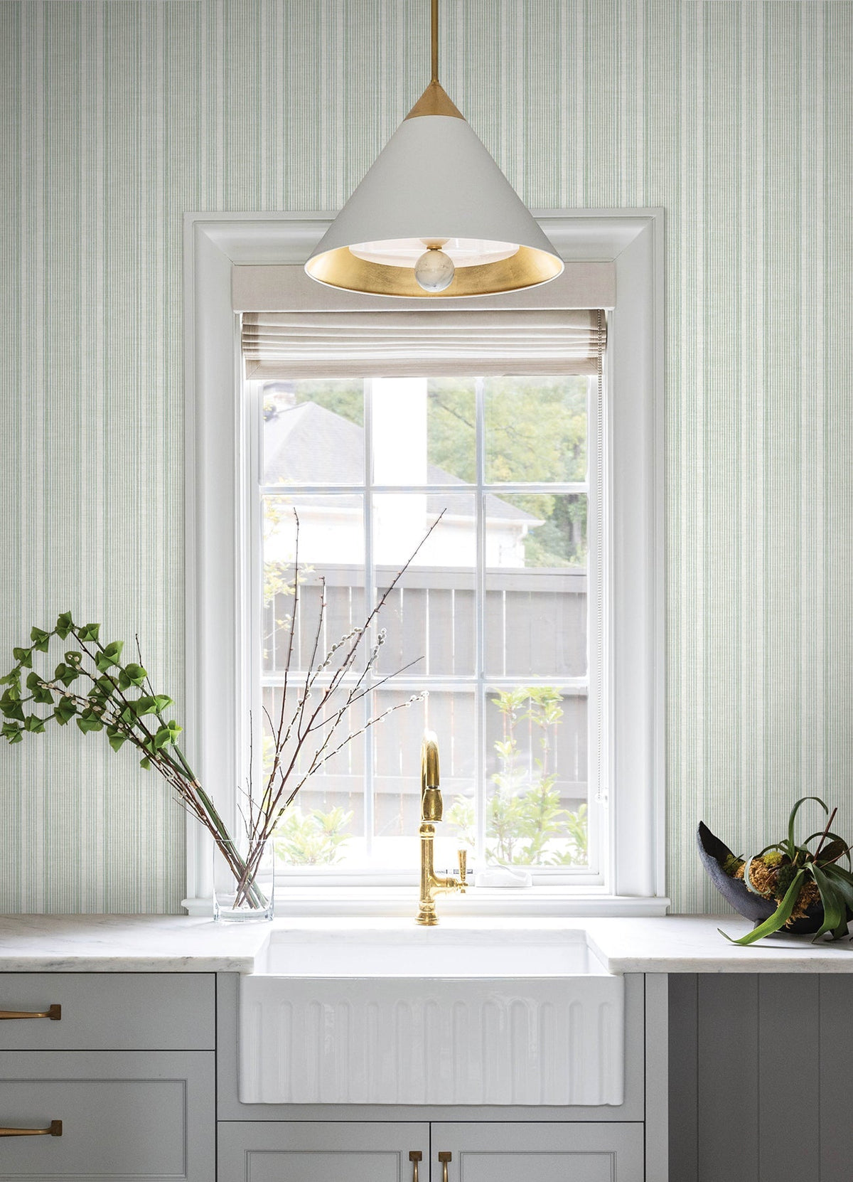 4147-27395-peel-and-stick-wallpaper-room-scene