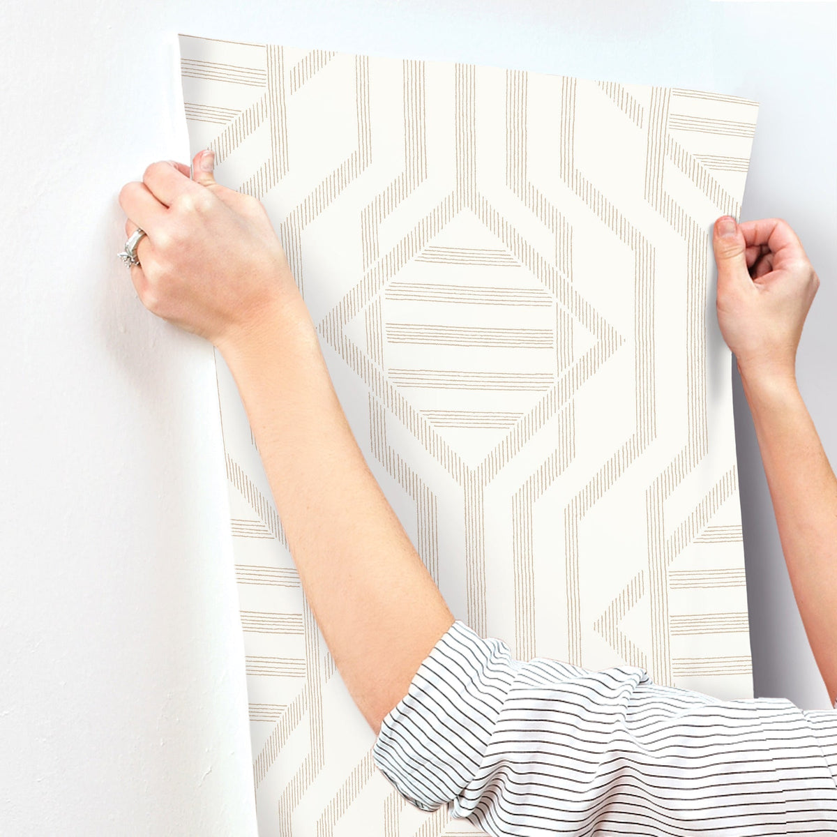 4147-27404-peel-and-stick-wallpaper-stick-application-step