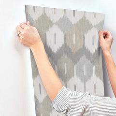 4147-27409-peel-and-stick-wallpaper-stick-application-step