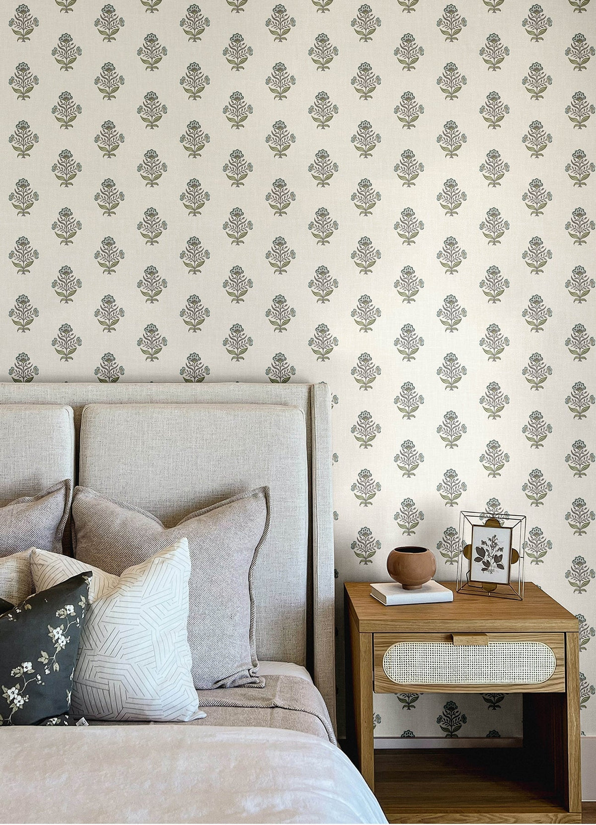 4148-27415-peel-and-stick-wallpaper-room-scene-detail-closeup