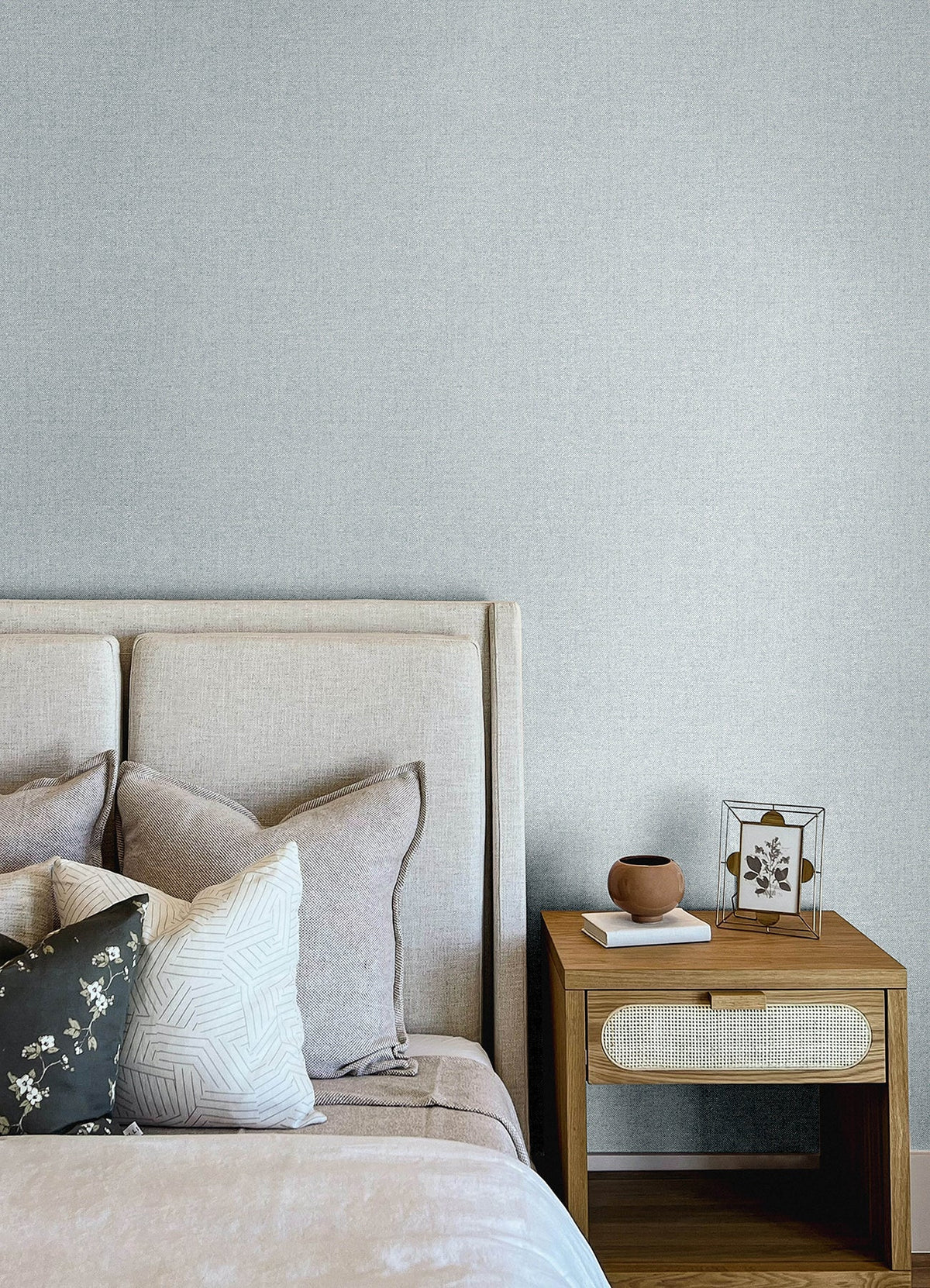 4148-27434-peel-and-stick-wallpaper-room-scene-detail-closeup