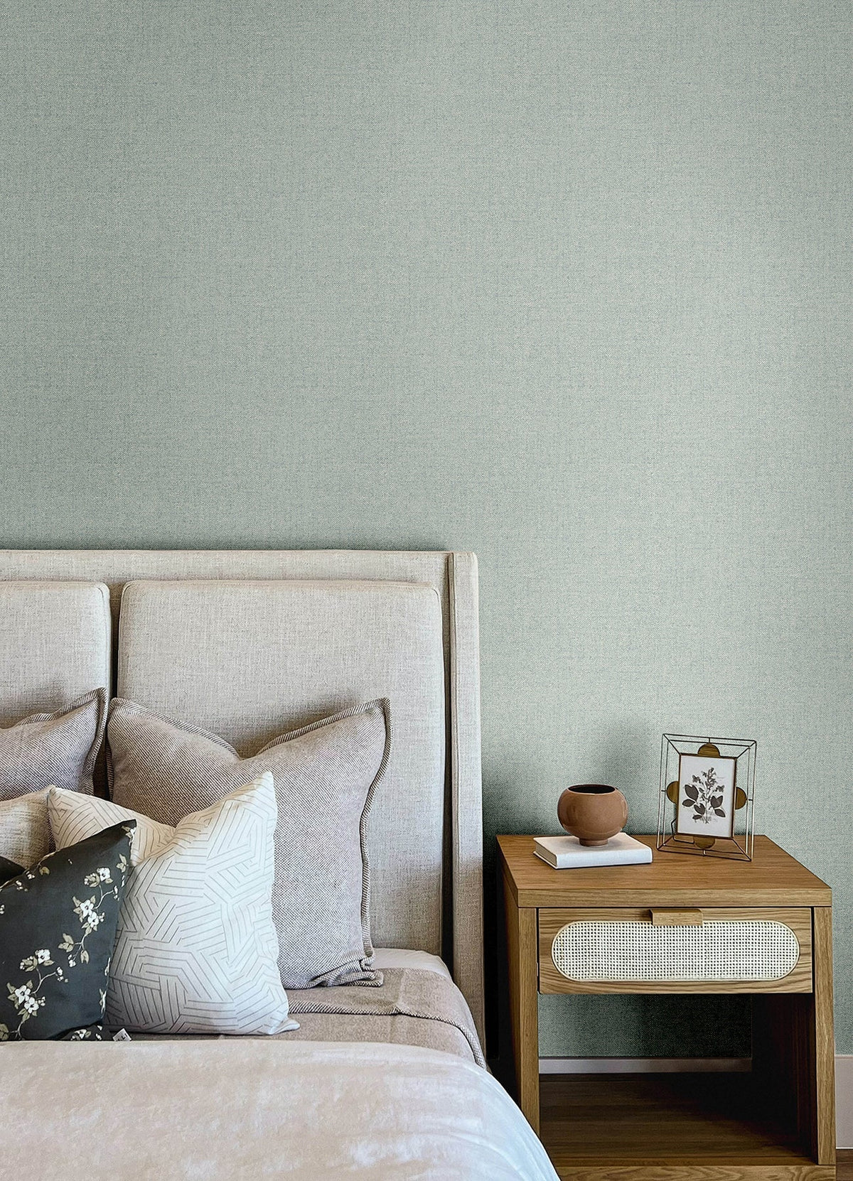 4148-27435-peel-and-stick-wallpaper-room-scene-detail-closeup