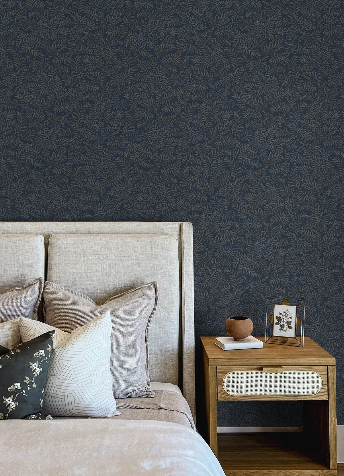4148-27443-peel-and-stick-wallpaper-room-scene-detail-closeup
