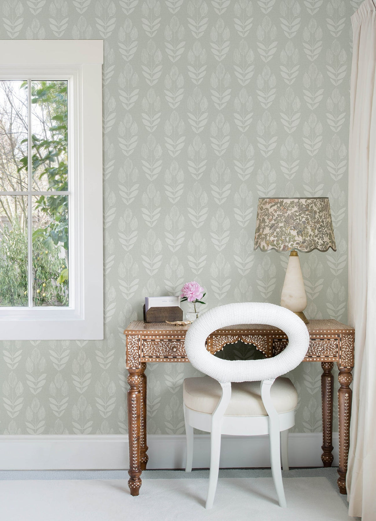 4148-27475-peel-and-stick-wallpaper-room-scene