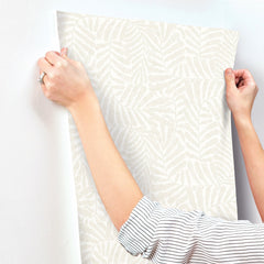 4155-27314-peel-and-stick-wallpaper-stick-application-step
