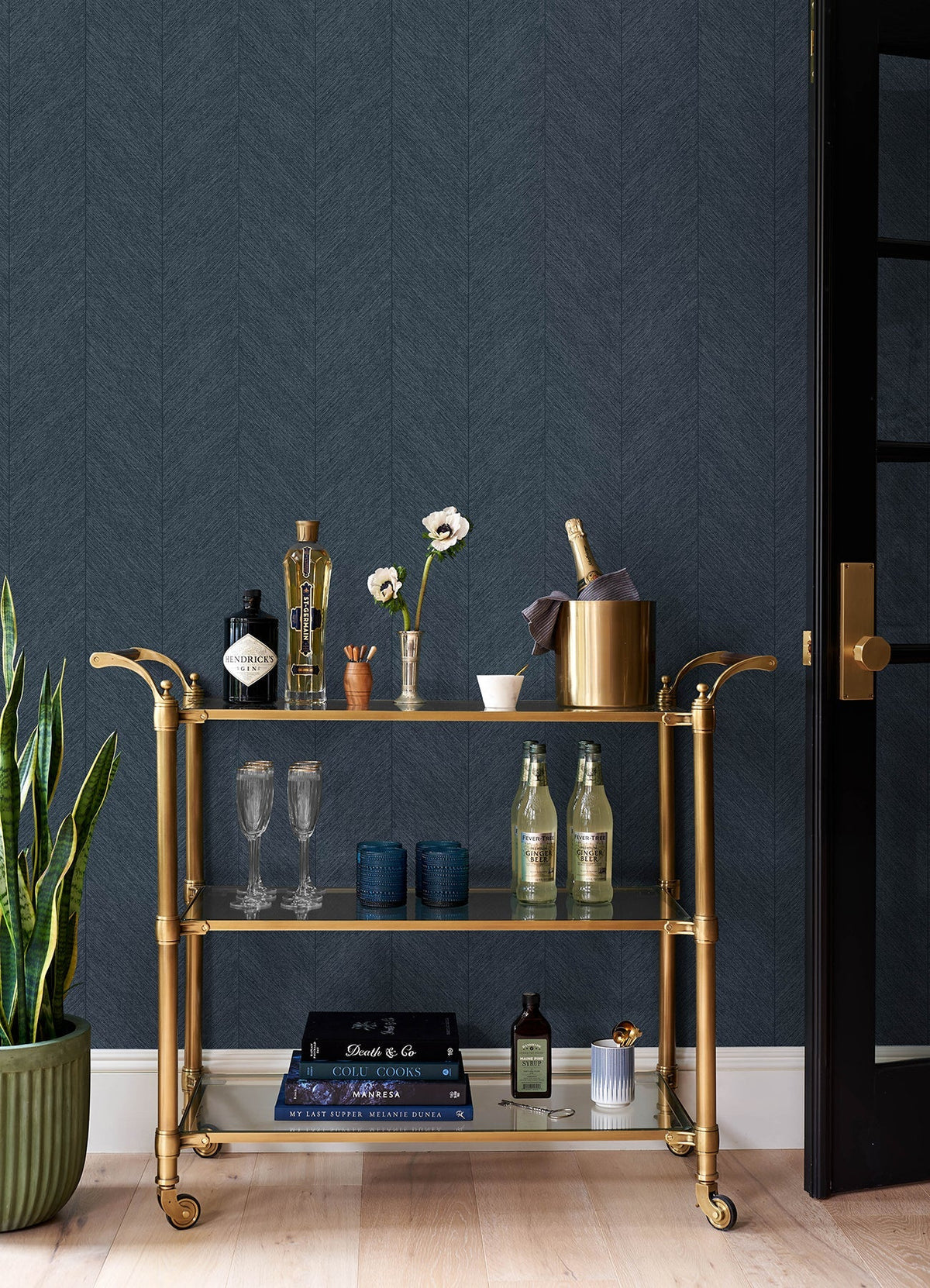 4155-27323-peel-and-stick-wallpaper-room-scene