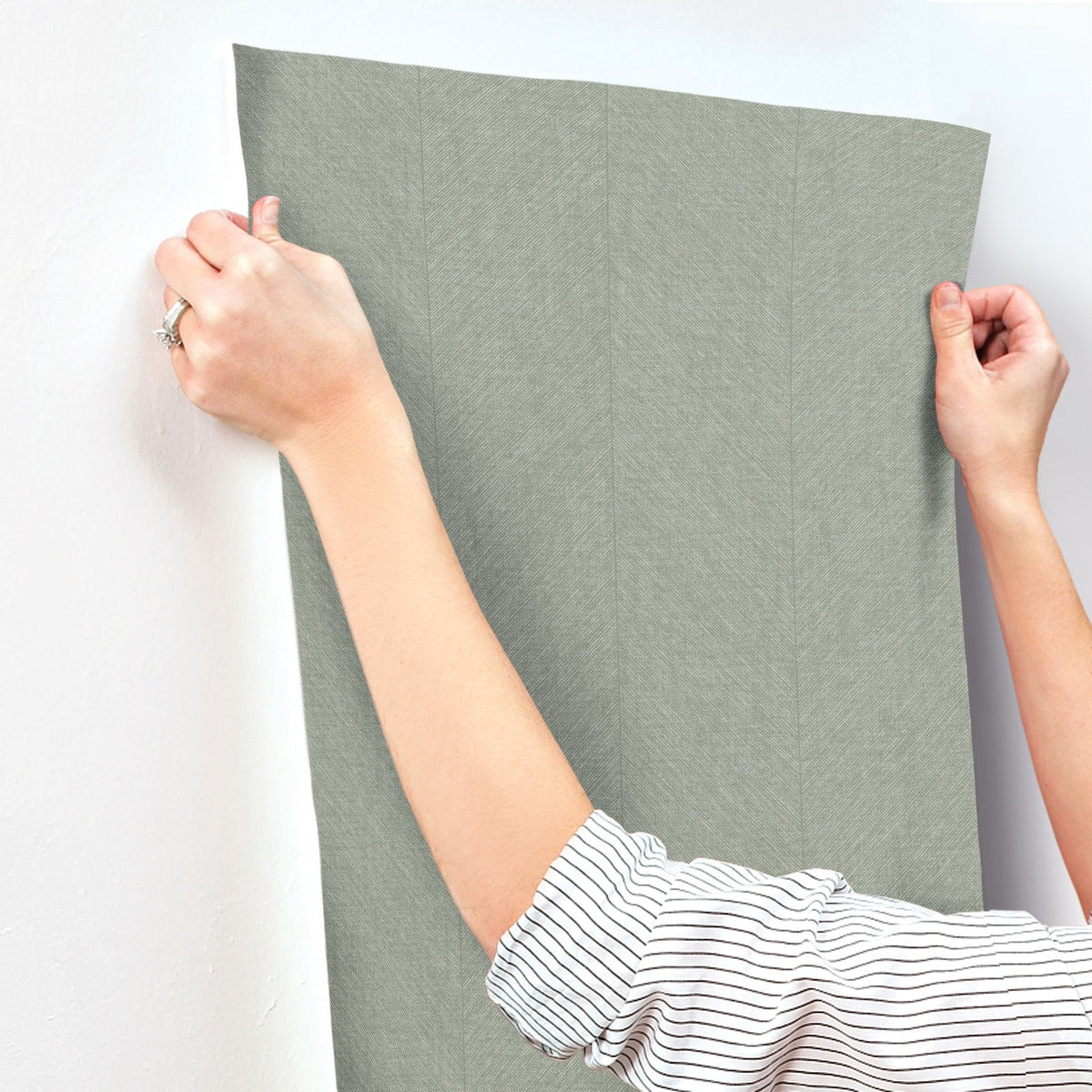 4155-27324-peel-and-stick-wallpaper-stick-application-step