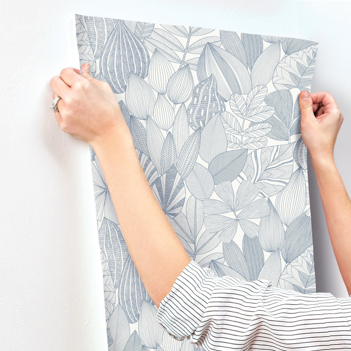 4155-72812-peel-and-stick-wallpaper-stick-application-step