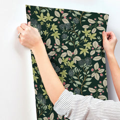 4155-72813-peel-and-stick-wallpaper-stick-application-step