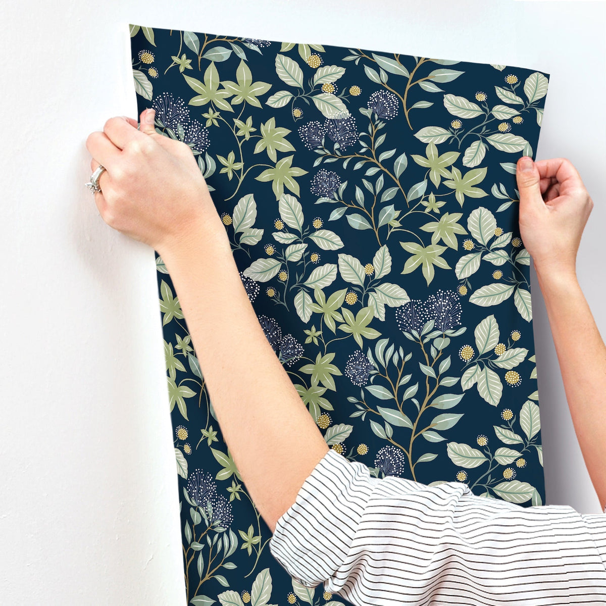 4155-72814-peel-and-stick-wallpaper-stick-application-step