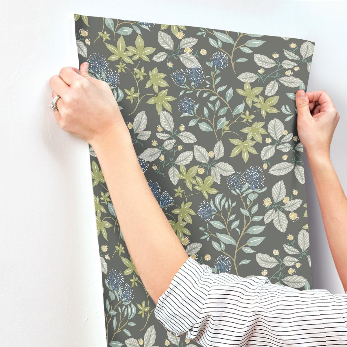 4155-72815-peel-and-stick-wallpaper-stick-application-step