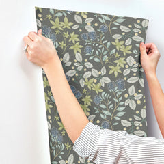 4155-72815-peel-and-stick-wallpaper-stick-application-step