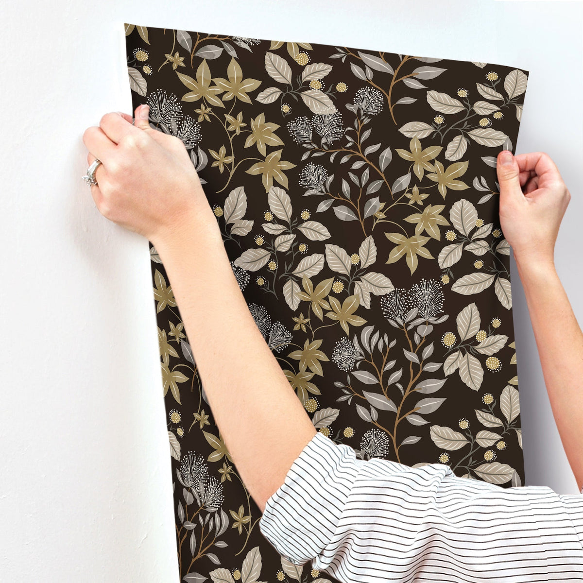 4155-72817-peel-and-stick-wallpaper-stick-application-step