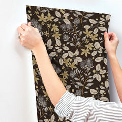 4155-72817-peel-and-stick-wallpaper-stick-application-step