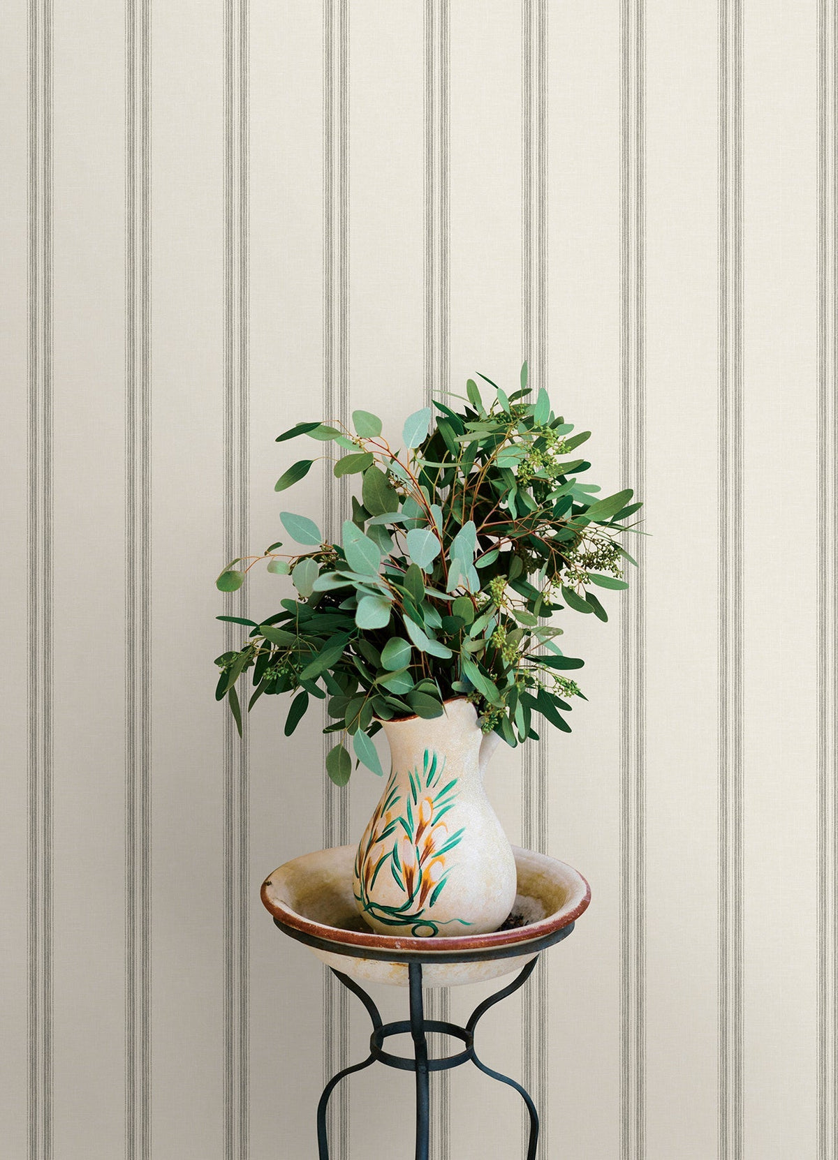 4169-13076-peel-and-stick-wallpaper-room-scene-detail-closeup