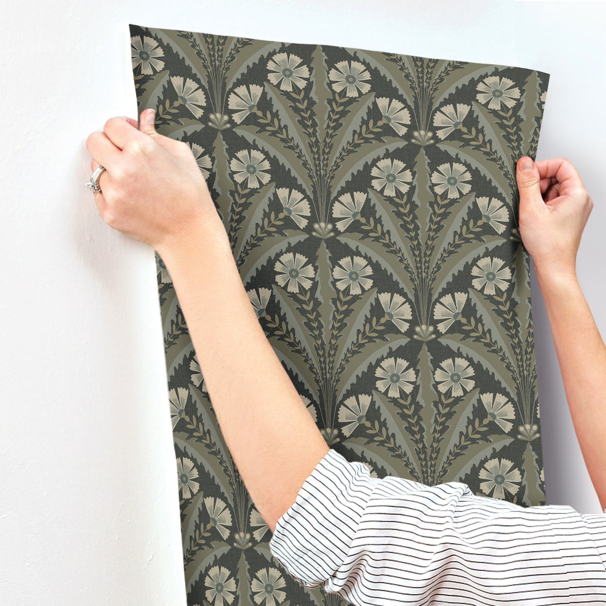 4169-27601-peel-and-stick-wallpaper-stick-application-step