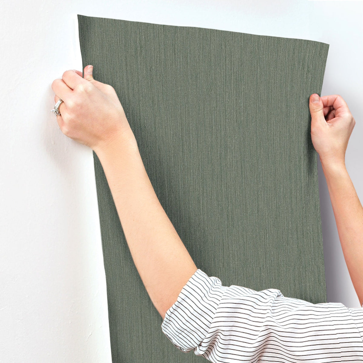 4171-17224-peel-and-stick-wallpaper-stick-application-step