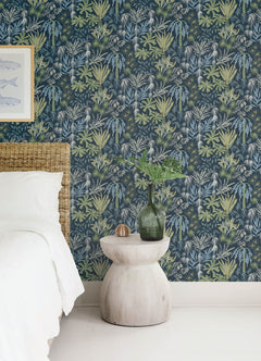 4172-27482-peel-and-stick-wallpaper-room-scene-detail-closeup