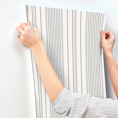 4172-27486-peel-and-stick-wallpaper-stick-application-step