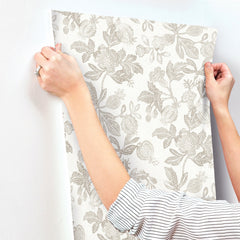 4172-27493-peel-and-stick-wallpaper-stick-application-step