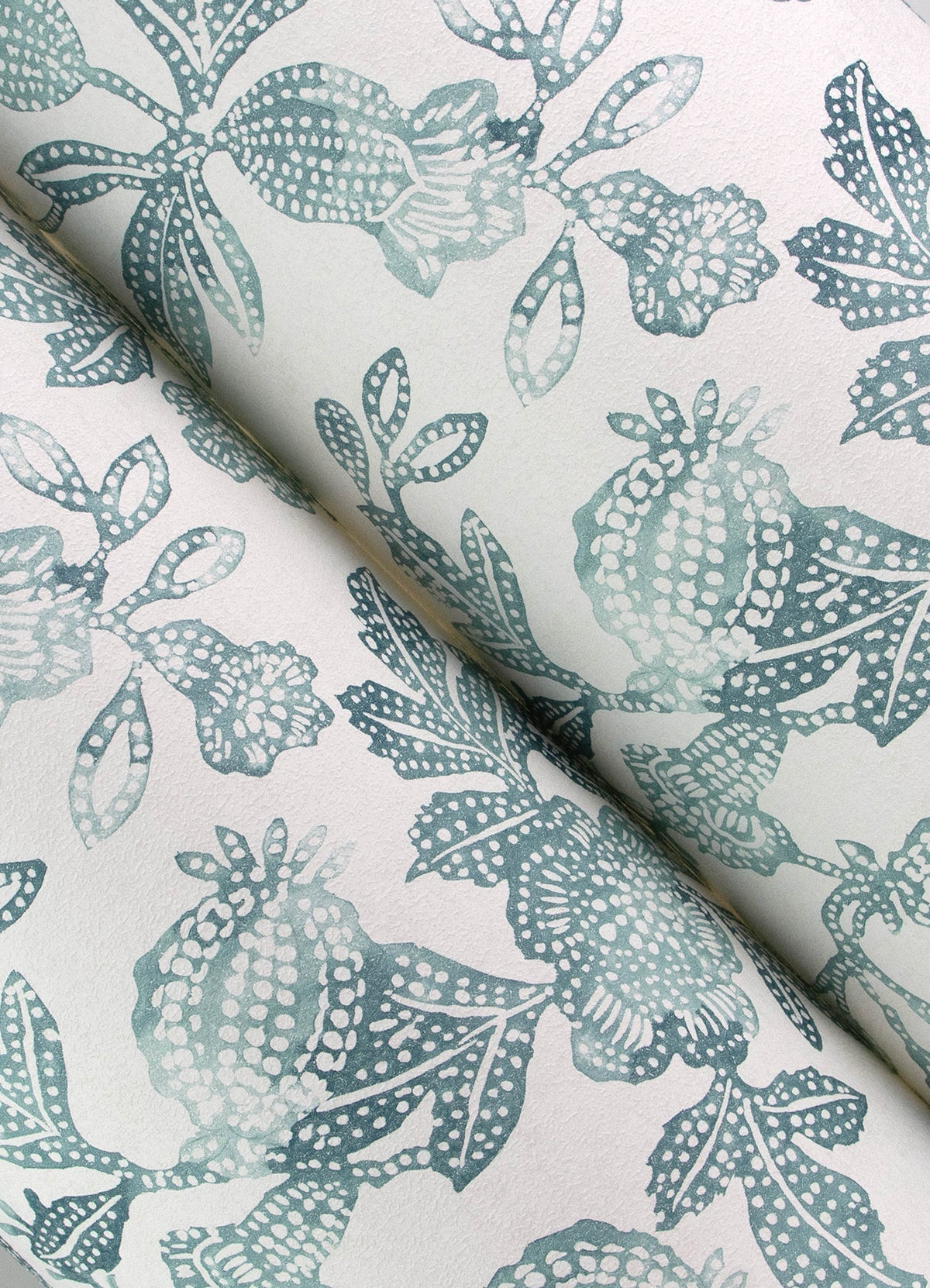 4172-27494-peel-and-stick-wallpaper-detail-closeup