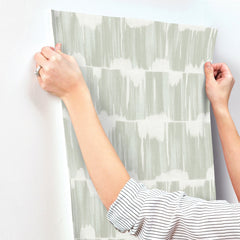4172-27524-peel-and-stick-wallpaper-stick-application-step