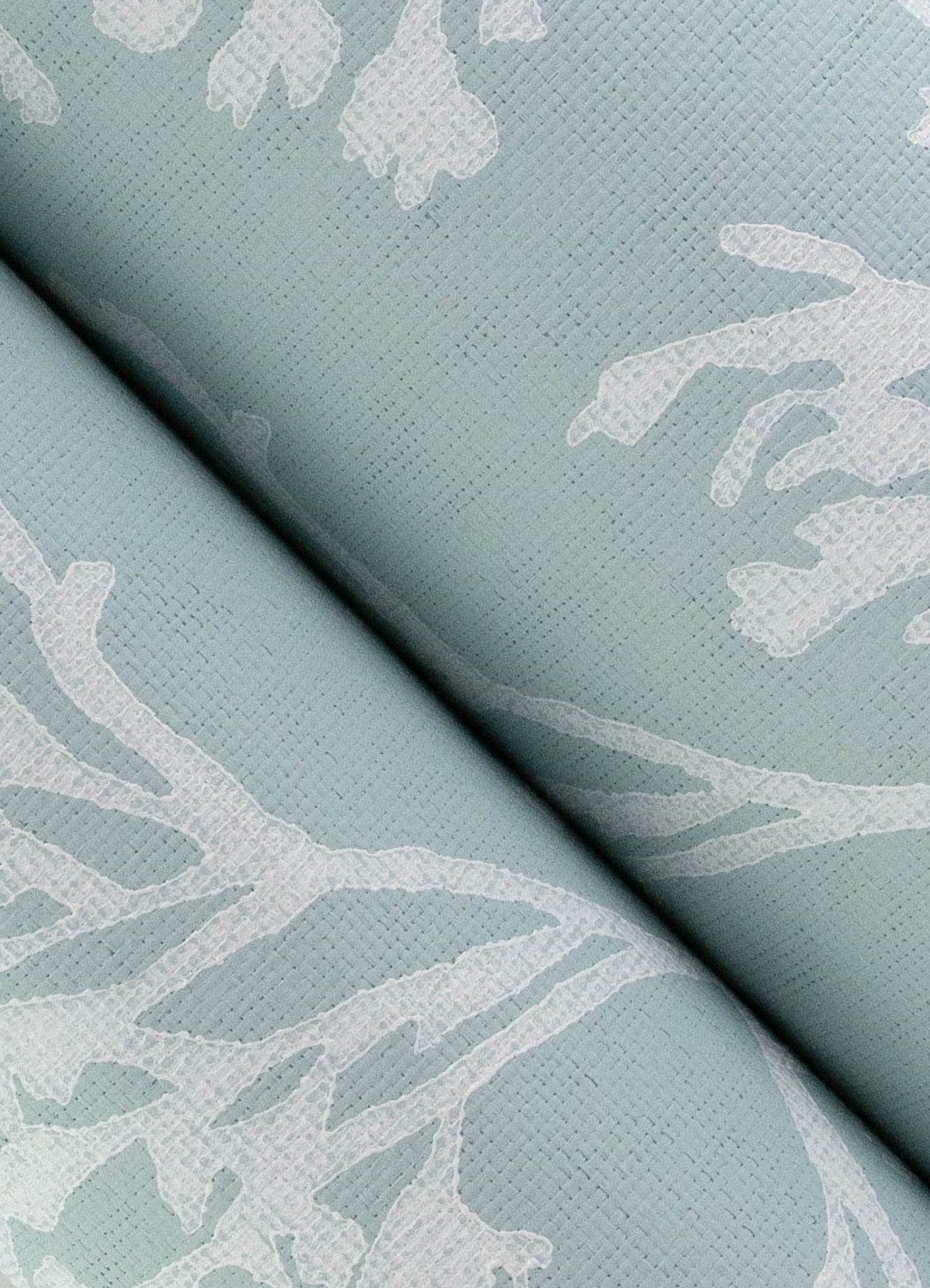 4172-82003-peel-and-stick-wallpaper-detail-closeup