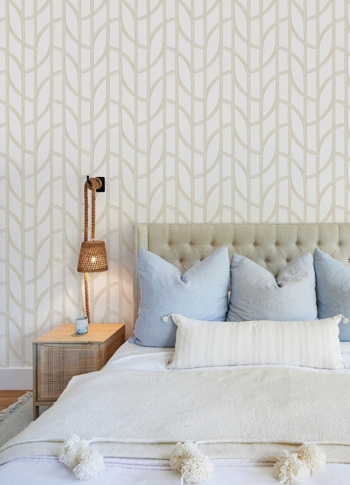 4172-82008-peel-and-stick-wallpaper-room-scene