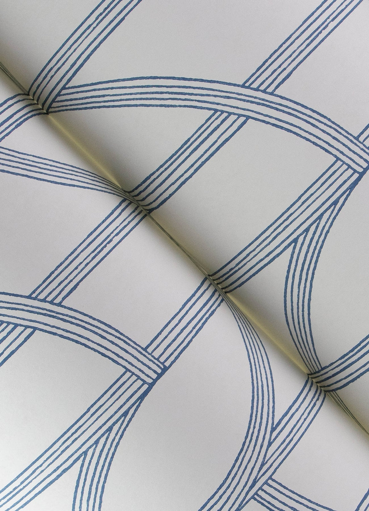4172-82010-peel-and-stick-wallpaper-detail-closeup