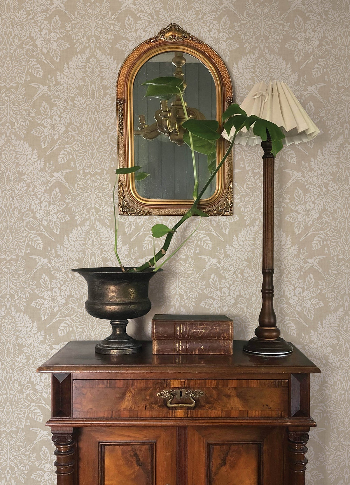 4173-27621-peel-and-stick-wallpaper-room-scene-detail-closeup