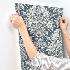 4173-27622-peel-and-stick-wallpaper-stick-application-step