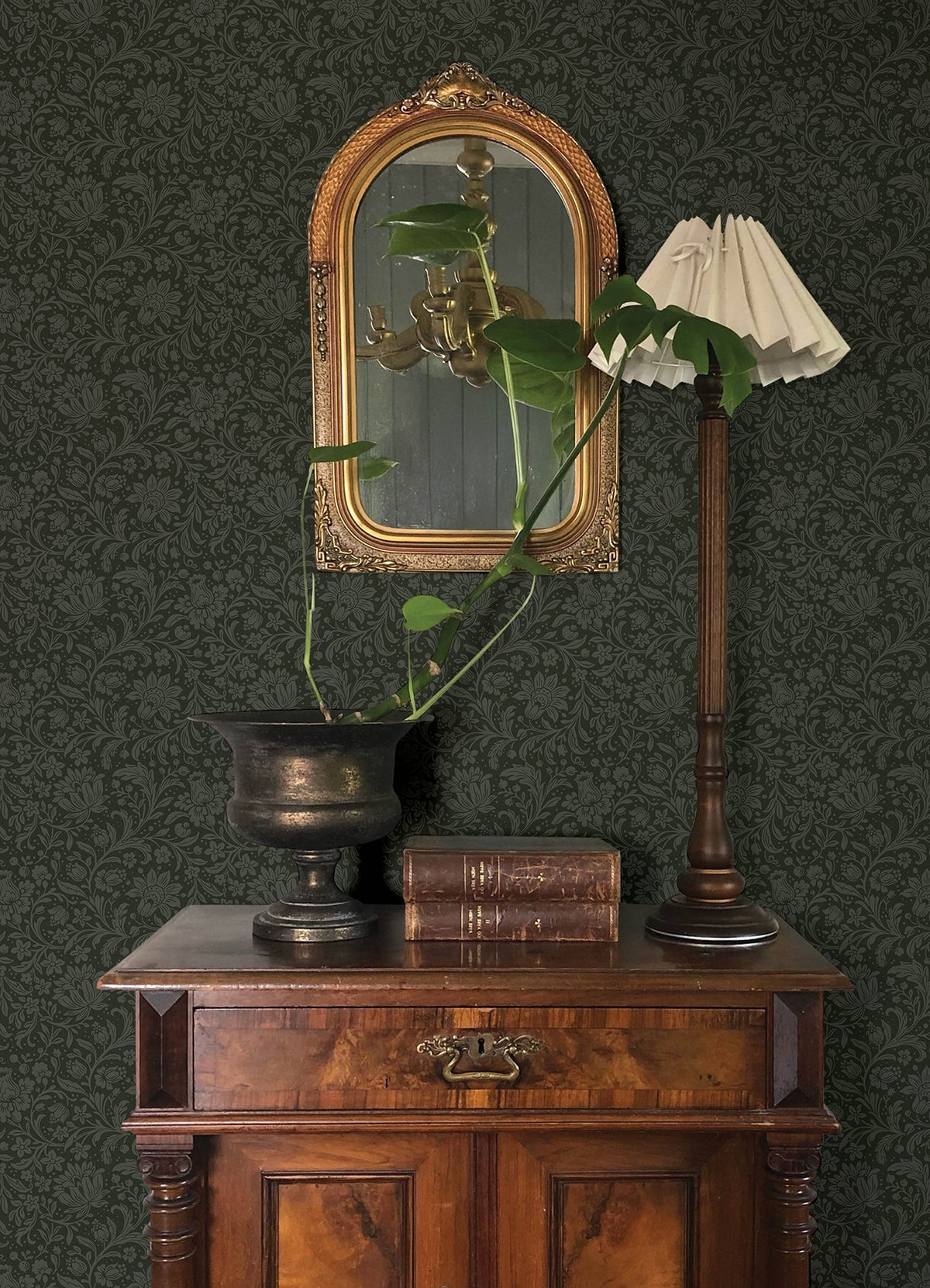 4173-27628-peel-and-stick-wallpaper-room-scene-detail-closeup