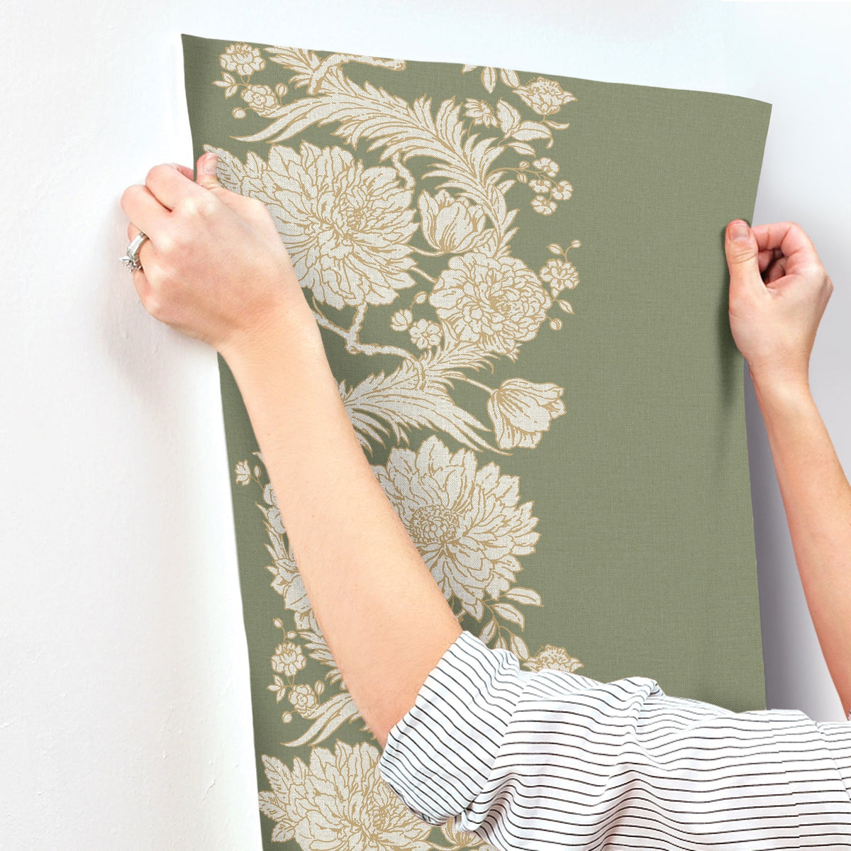4173-27639-peel-and-stick-wallpaper-stick-application-step