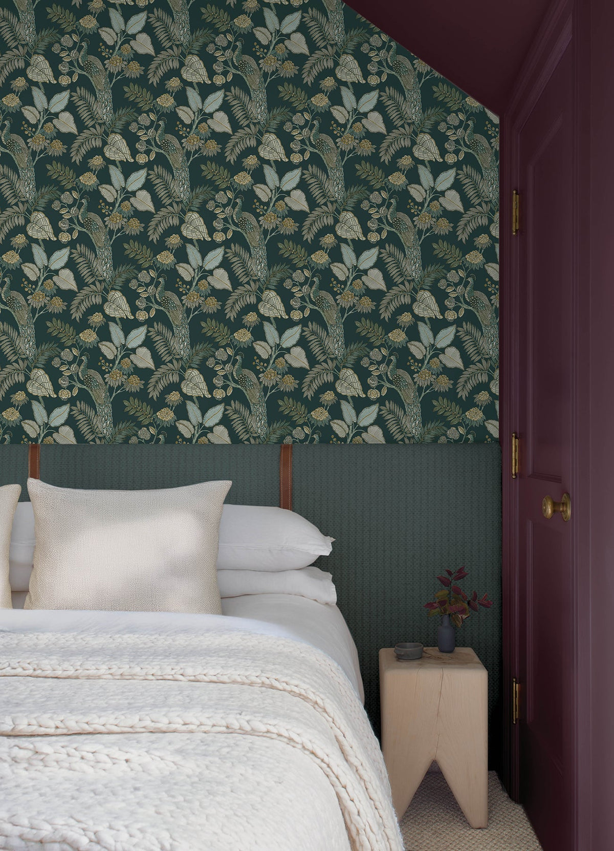 4173-27645-peel-and-stick-wallpaper-room-scene