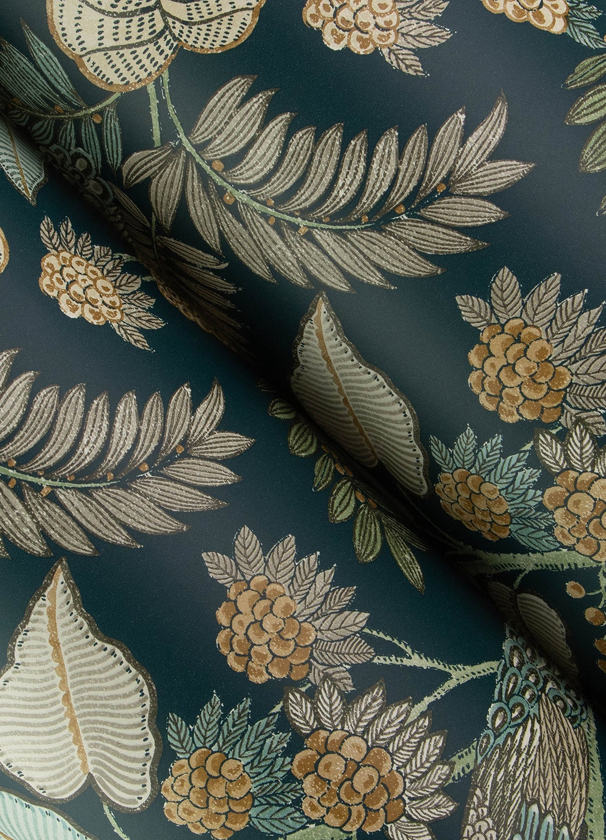 4173-27645-peel-and-stick-wallpaper-detail-closeup